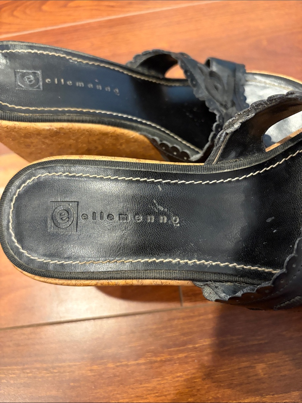 ellemenno Black Knotted Scalloped Cork Wedge Slides - Picture 3 of 10